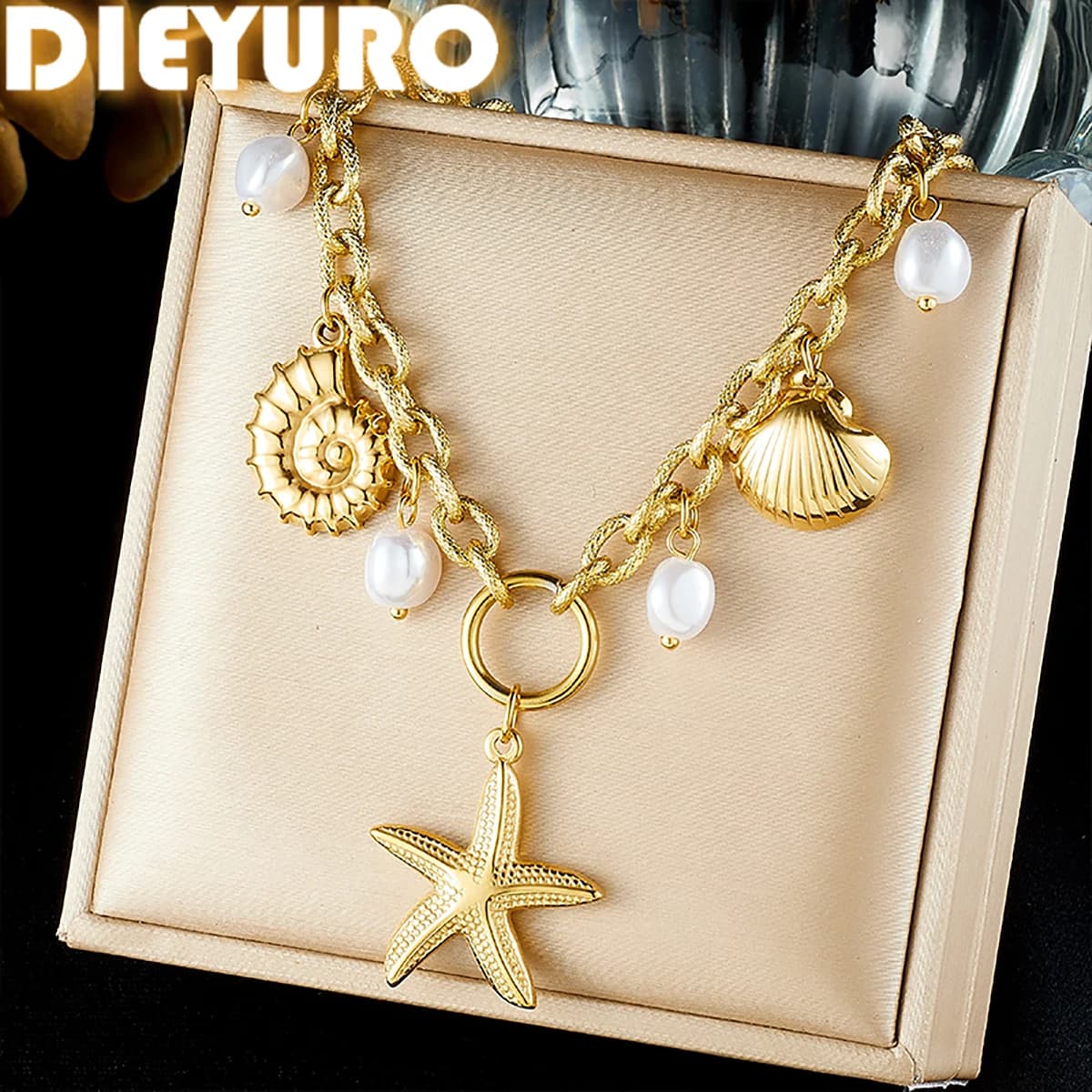 DIEYURO Collana con ciondolo a cuore in acciaio inossidabile 316L placcato oro 18 carati con intarsio a raggi di sole e smalto bianco, gioiello classico da donna, idea regalo