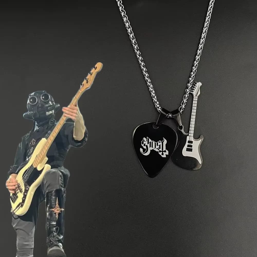 Collana cosplay Ghost BC senza nome Ghoul in acciaio inossidabile Collana unisex con ciondolo per plettro per chitarra Accessori per catene Regali