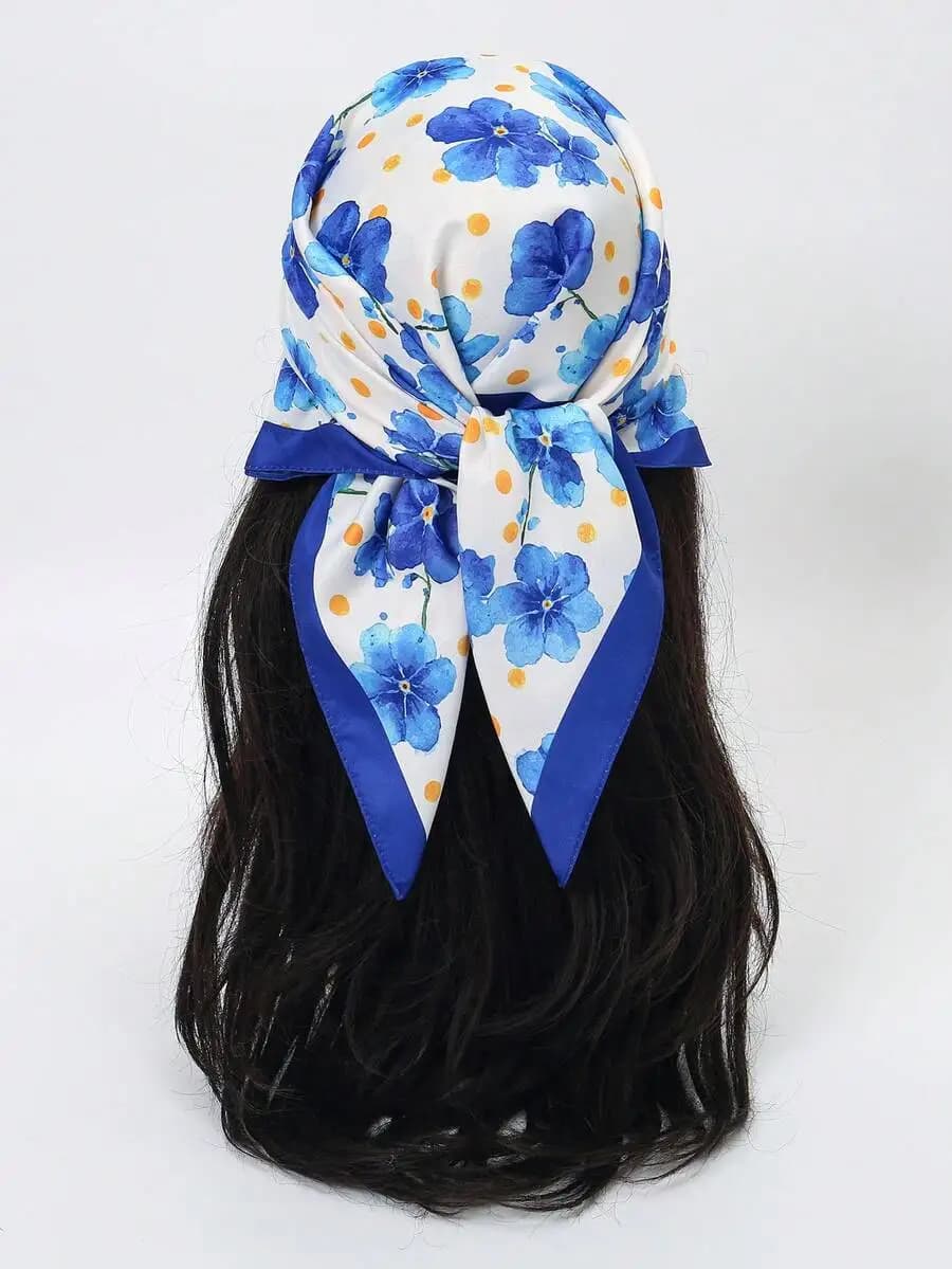 Sciarpa quadrata con stampa floreale da 70 cm per donna, accessorio versatile per la testa, il collo, la spiaggia e le vacanze