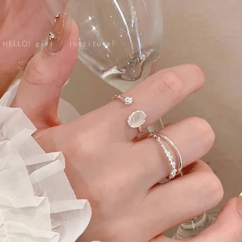 Women's Moonstone Plain Band Ring, Exquisite Light Luxury High-End Design, Adjustable Index Finger Ring, Personalized Sweet Cool Open Band Ring