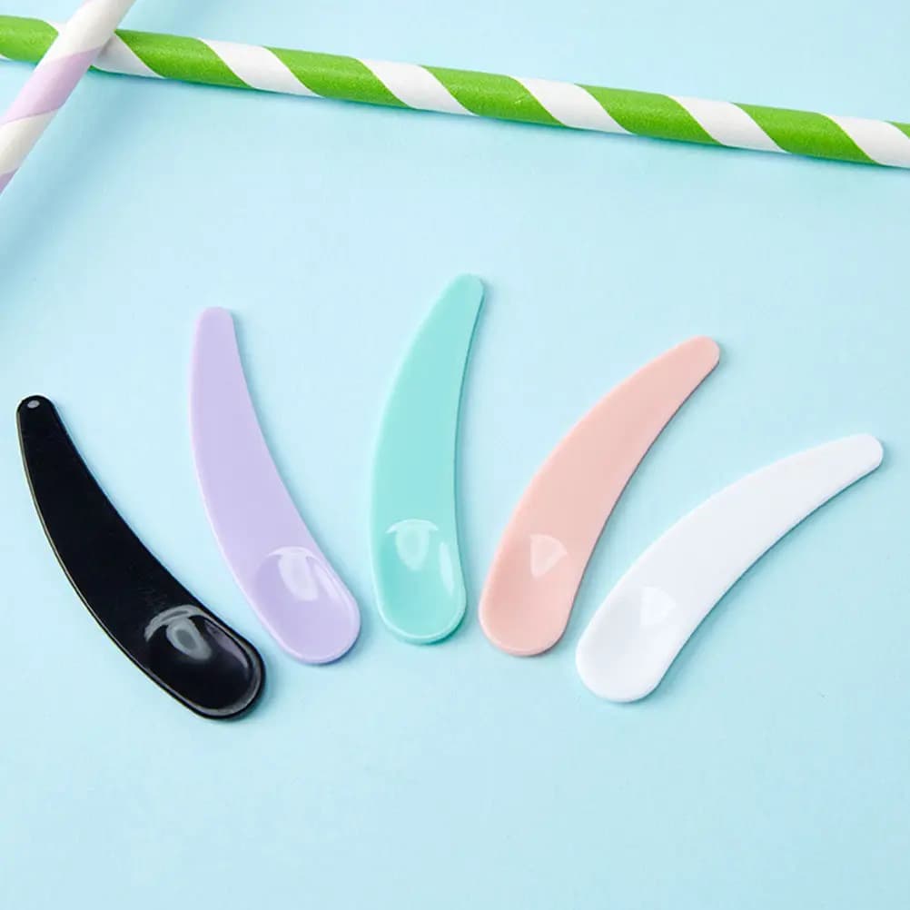200Pcs Facial Mask Spoon Spatulas Professional Beauty Scoop for Cream Face Mask Application and Sampling