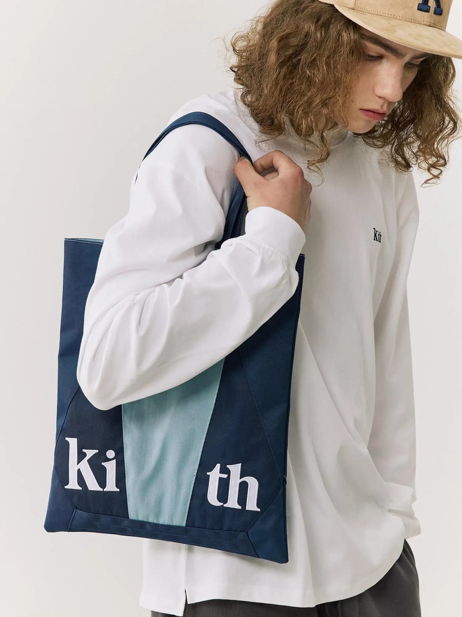 KITH Large Capacity Nylon Patchwork Embroidered Sports Shoulder Handbag Fashionable Tote Bag Casual Canvas Bag for Youth