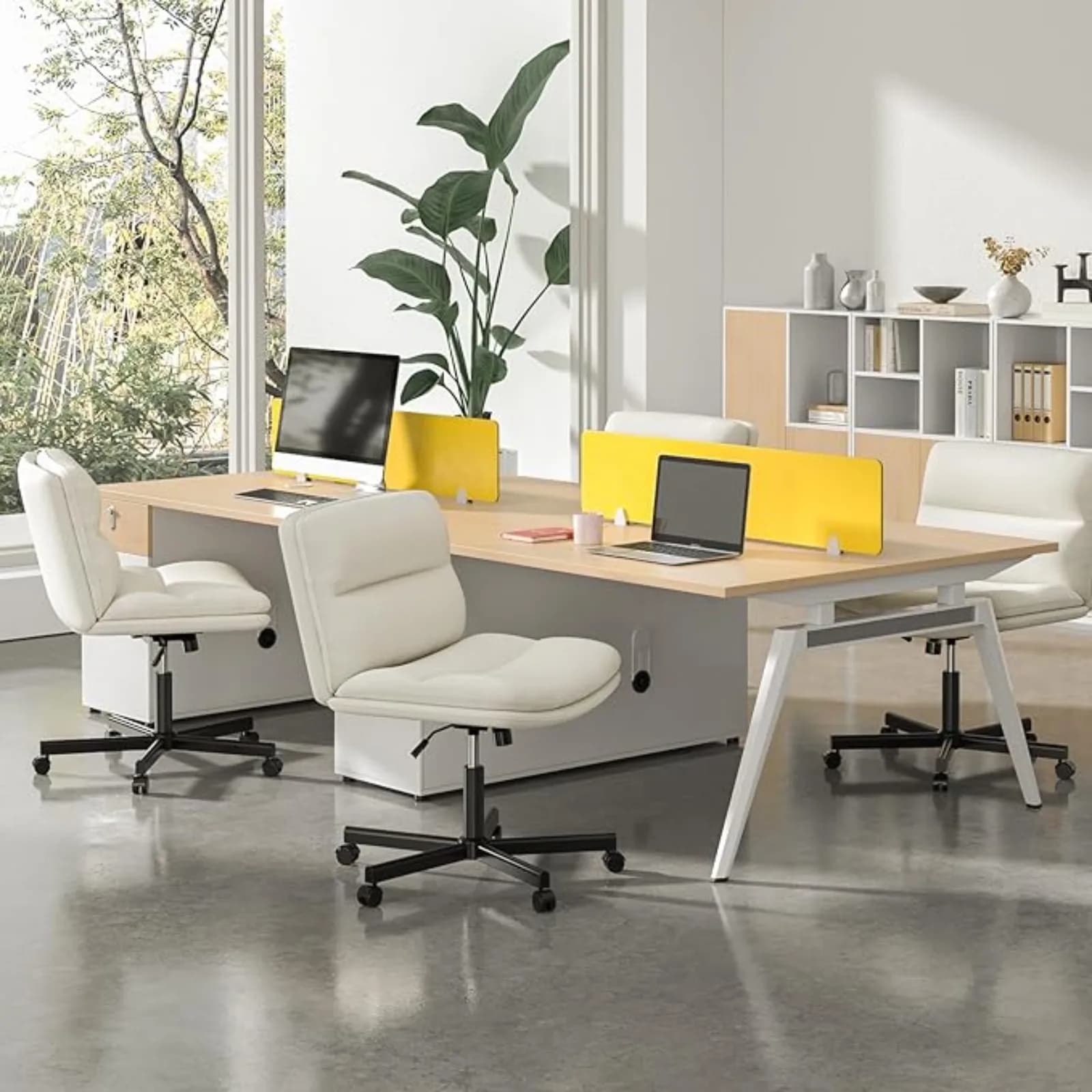 Sedia Ergonomica ArmlCriss con Altezza Regolabile e Girevole, Cuscino Largo e Spesso, Sedia da Toeletta con Gambe, Comoda in Pelle PU