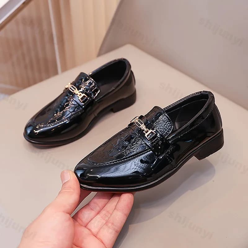 Scarpe in pelle per bambini Scarpe formali per ragazzi Punta classica nera Fondo morbido 2025 Scarpe basse per bambini in stile britannico primavera autunno