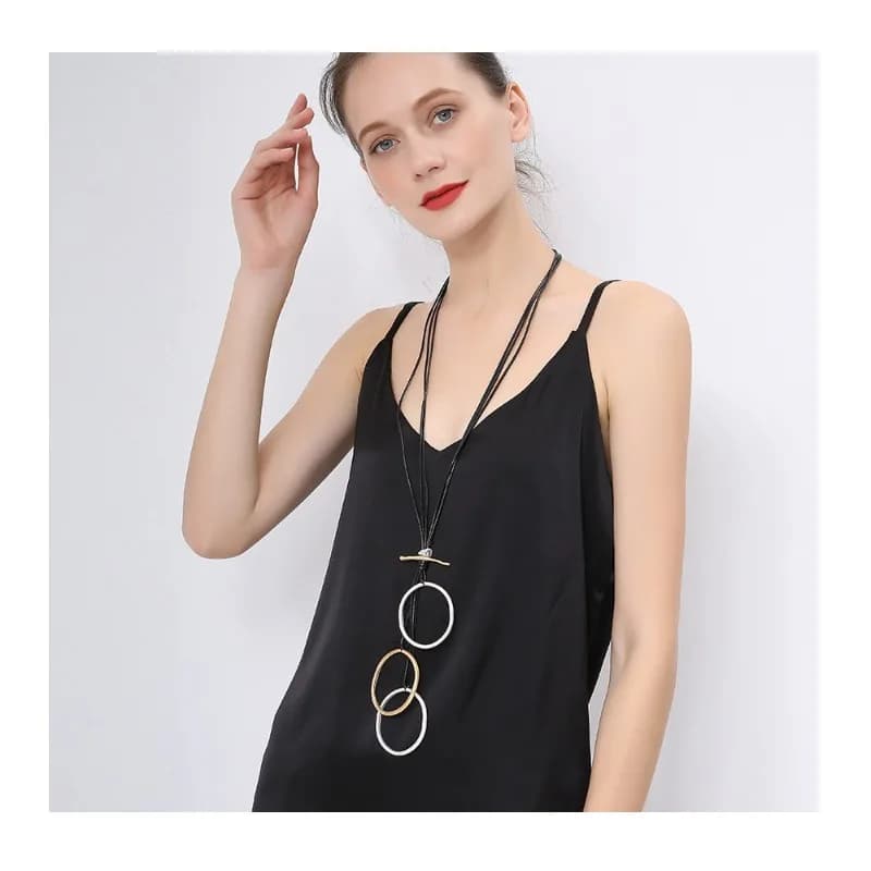 Collana con ciondolo da donna, stile di nicchia avanzato e semplice, design raffinato, catena lunga per maglione, per il commercio estero