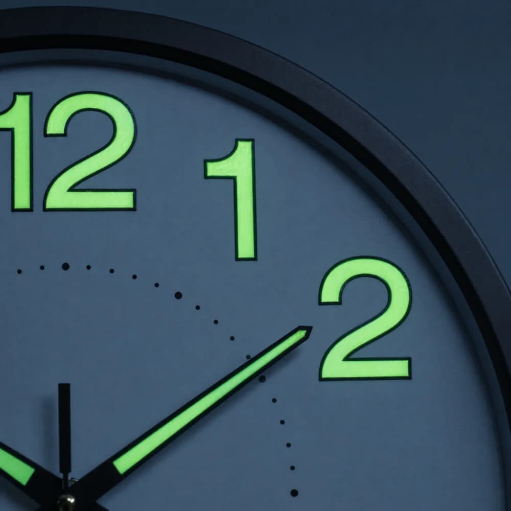 Modern Silent Luminous Wall Clock 12 Inch Round Glowing Hanging Clock Wall Decor Easy to Read Quartz Wall Clock Kitchen