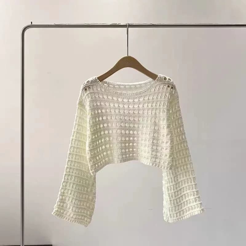 New Jersey French Spring-Summer 2026 in Sleeves Court and Lengths with Details Drilled, Elegant and Light Design, Solar Protection for Women