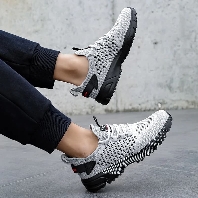 Scarpe da ginnastica da uomo di moda suola spessa comode scarpe casual in mesh scarpe da corsa leggere e traspiranti uomo di lusso Tenis Masculino