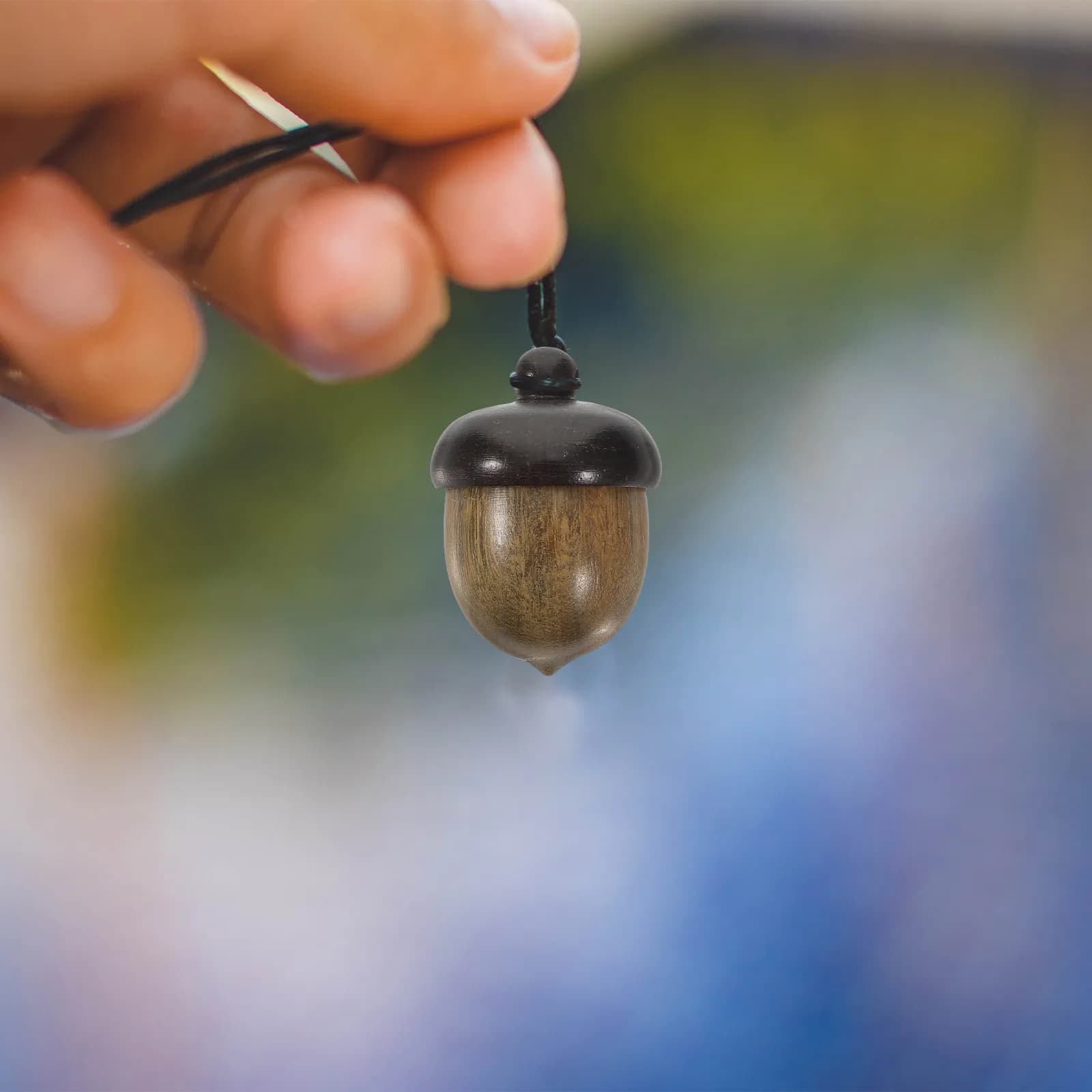 1 Pezzo Ciondolo in Legno Naturale Fatto a Mano, Portaoggetti per Collana Diffusore, Elegante e Delicato, Multifunzionale per Donne