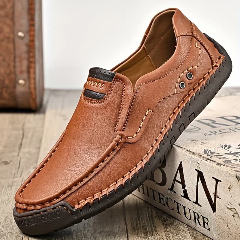 Men's Moccasins in Solid Color, Soft Bottom and Surface, Breathable Versatile Dad Shoes Casual, Big Size Slip-On Moccasins for Men