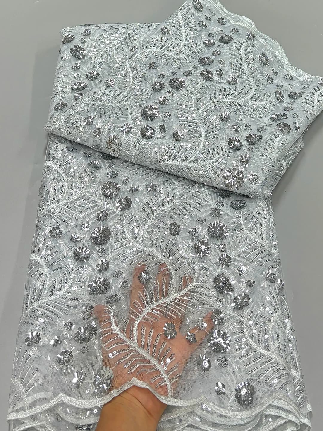 Luxury Nigerian Sequins Lace Fabric 2025 High Quality African Mesh Lace Fabric French Tulle Lace For Dress 1 Yards