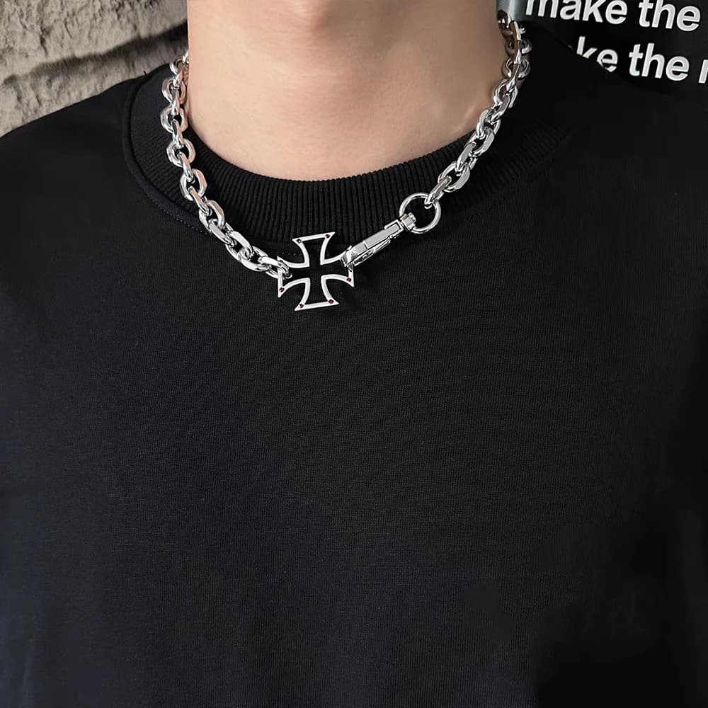 Hip hop hollowed out cross red diamond necklace, titanium steel lock chain, niche design neck chain