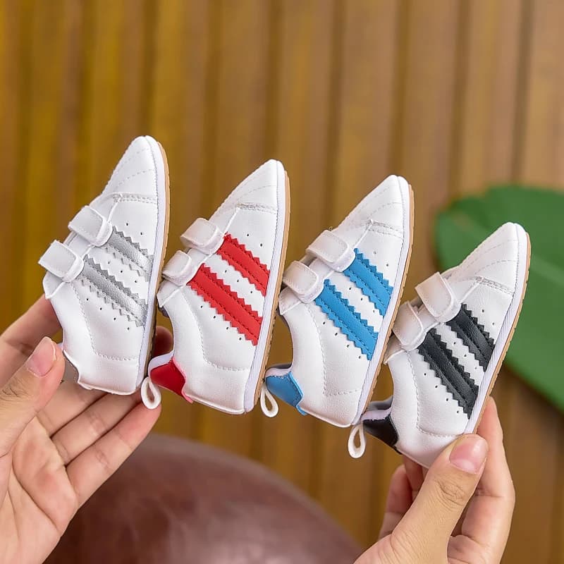 Scarpe per neonati primaverili, autunnali e invernali per ragazzi e ragazze, sneakers per neonati con suola morbida e colori alla moda da 0 a 1 anno, scarpe da passeggio casual, adatte sia per uso interno che esterno