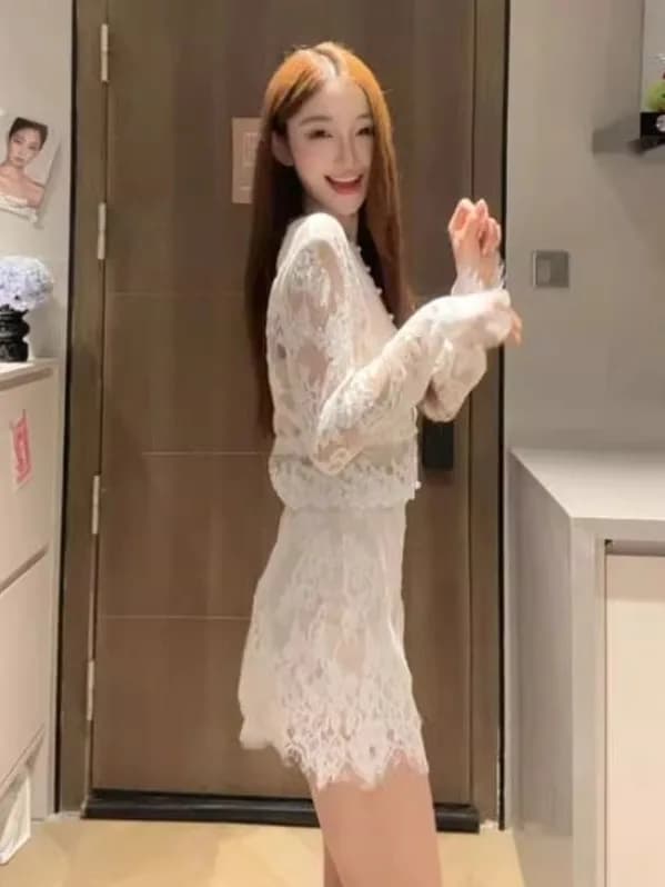 Chic Lace Top And Skirt Set Women's Fashion Spring Collection Comfortable High Waist Short Sleeve round Neck Two Piece Set