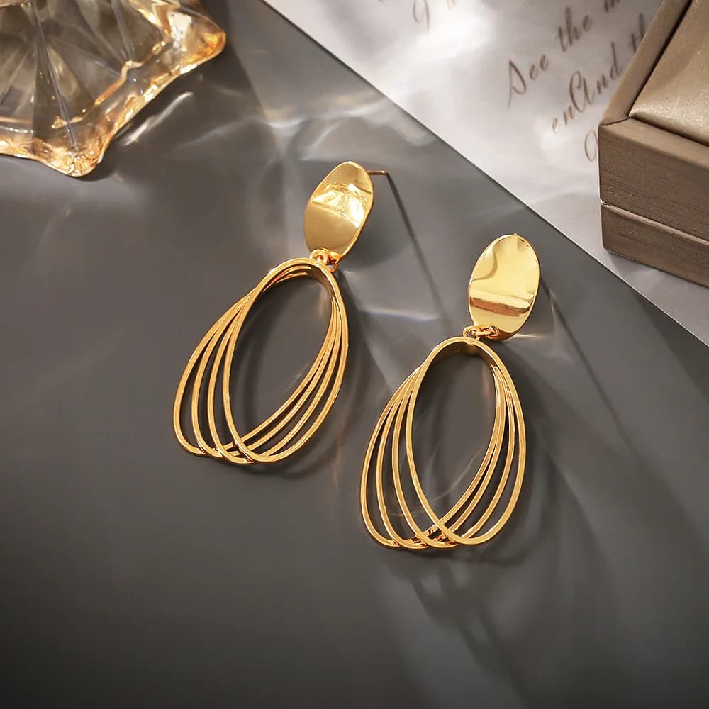 Personalized geometric metal earrings, cold style oval long earrings, high-end, temperament, versatile and slimming earrings