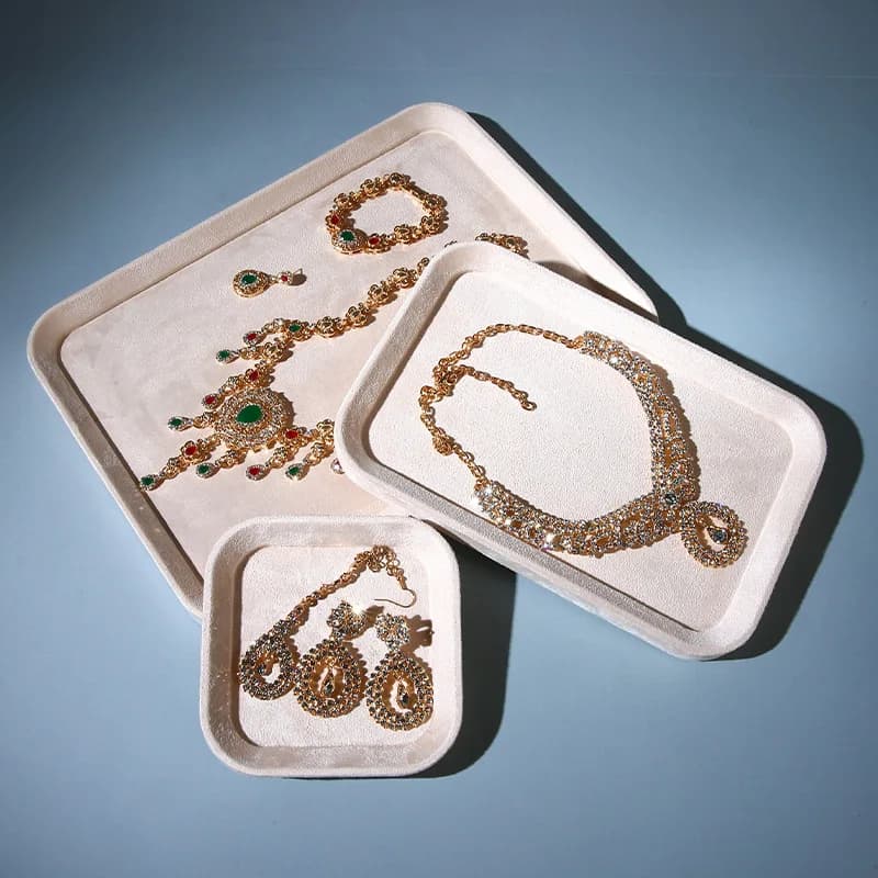 Vassoio per gioielli serie beige alla moda, collana multiuso, braccialetto, orecchino, anello, display, piastra di stoccaggio, bancone, vetrina