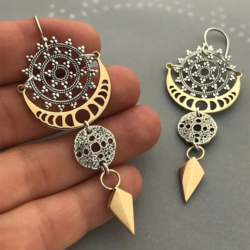 Orecchini a freccia con trama esagerata in fase lunare con motivo a cerchio in oro antico Boho per donna
