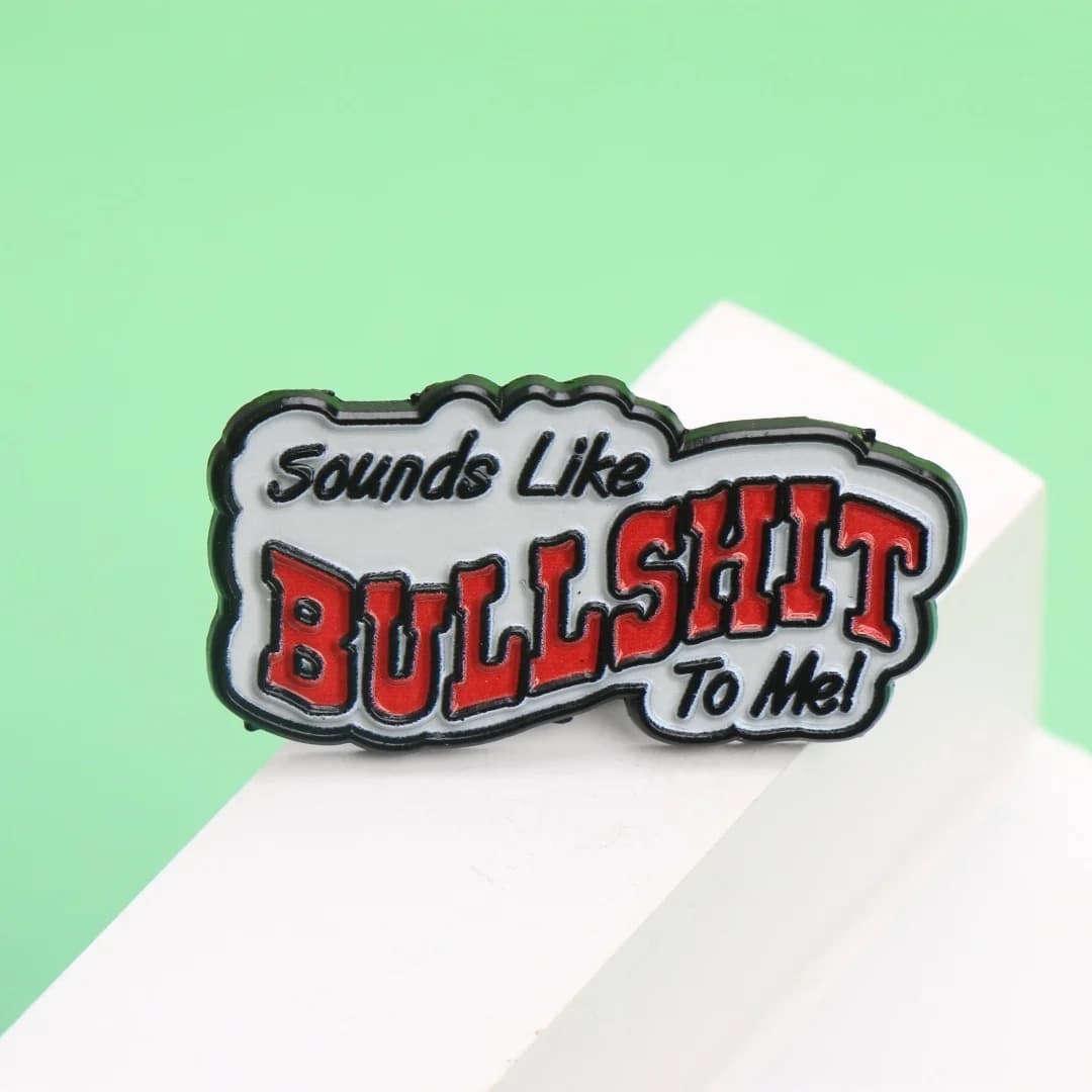 BULLSHIT Spilla smaltata Divertente punk cartone animato Distintivo da bavero Decorazione fai da te Regalo per accessori di abbigliamento zaino"