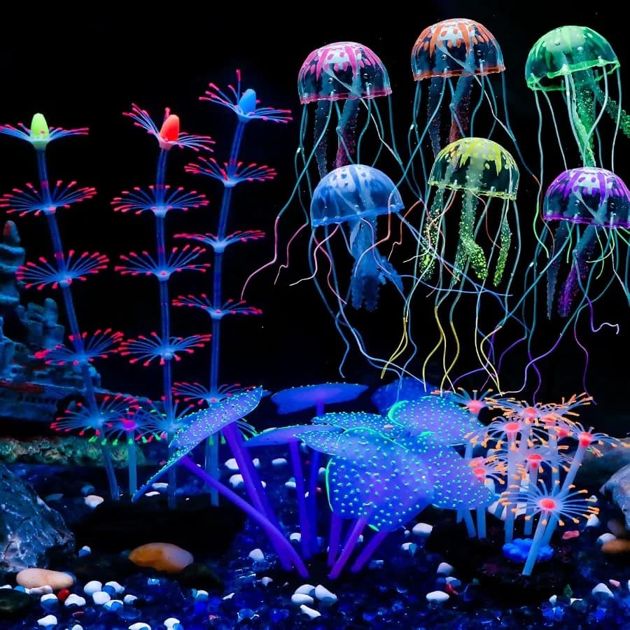 Confezione da 4 decorazioni per acquari con effetto incandescente, decorazioni per acquari, piccole meduse artificiali in silicone, pianta di corallo