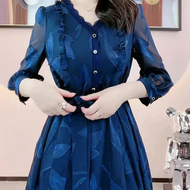 Moda tessuto jacquard pieghe abiti impiombati abbigliamento femminile pendolari elegante scollo a V bottoni in pizzo primavera estate fasciatura abito longuette