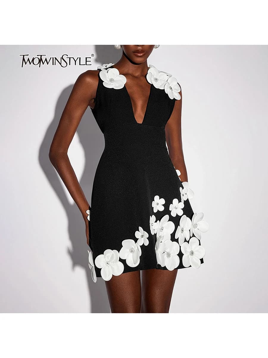 TWOTWINSTYLE Colorblock Impiombato Fiore 3D Mini Abiti per Le Donne Scollo a V Senza Maniche Patchwork Perline Abito Elegante Femminile Nuovo 2025