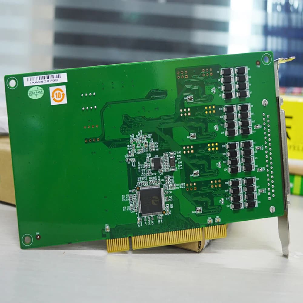 Nuovo per Advantech 4 porte RS232 con scheda di acquisizione scheda di comunicazione di isolamento cavo DB9 PCI-1610B
