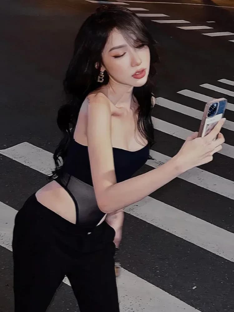 Un pezzo streetwear vestiti senza maniche body tinta unita slim fit bustier profondo un collo maglia patchwork lingerie sexy