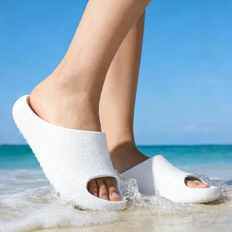 Ciabatte da Spiaggia Bianche con Suola Spessa Antiscivolo per Donna, Estate 2026, Sandali Cloud con Piattaforma in EVA, Morbidi e Comodi per Casa e Coppia