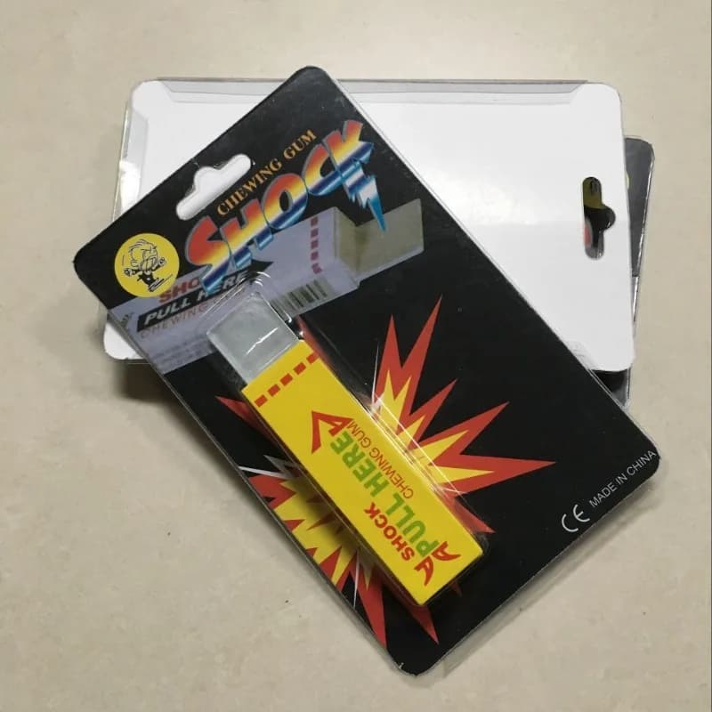 1 pz Scossa Elettrica Gomma Da Masticare Scherzo Giocattoli Close-up Magia Puntelli Ingannevoli Scherzo di Strada Trucchi Facilmente Gag Scherzi Pratici Divertenti