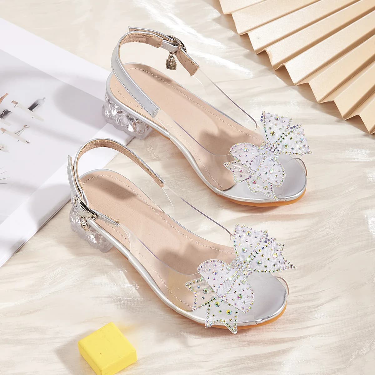 Ultime ragazze tacchi alti strass fiocco di cristallo con bambini scarpe da sposa scarpe da principessa eleganti sandali trasparenti con bocca di pesce