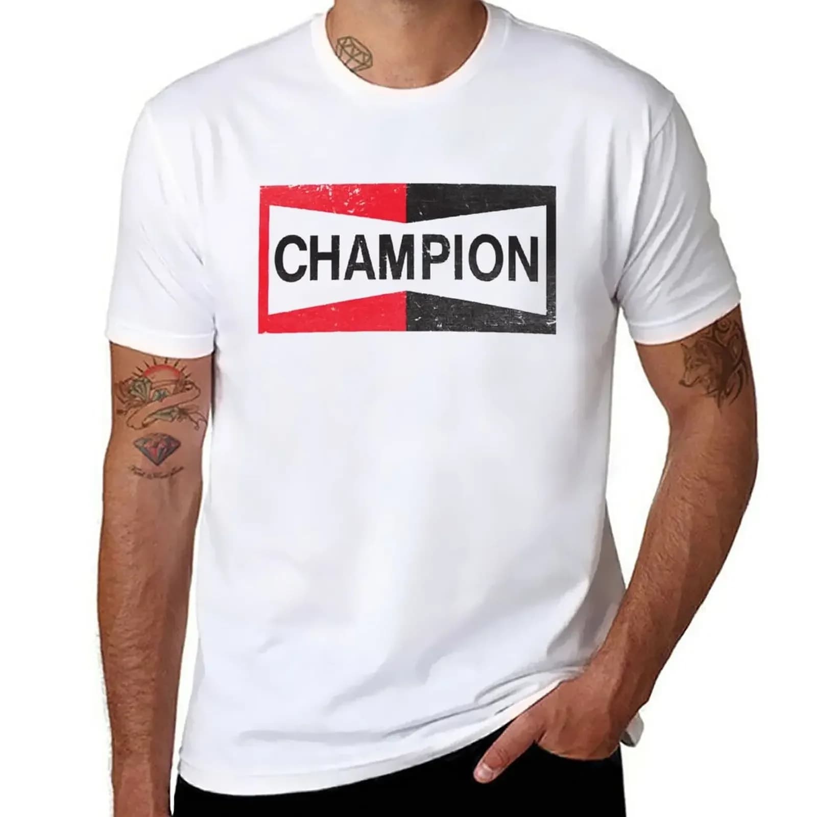CHAMPION - Spark Plug Retro Distressed Emblem - Cl t-shirt manica corta t-shirt slim fit new edition per uomo