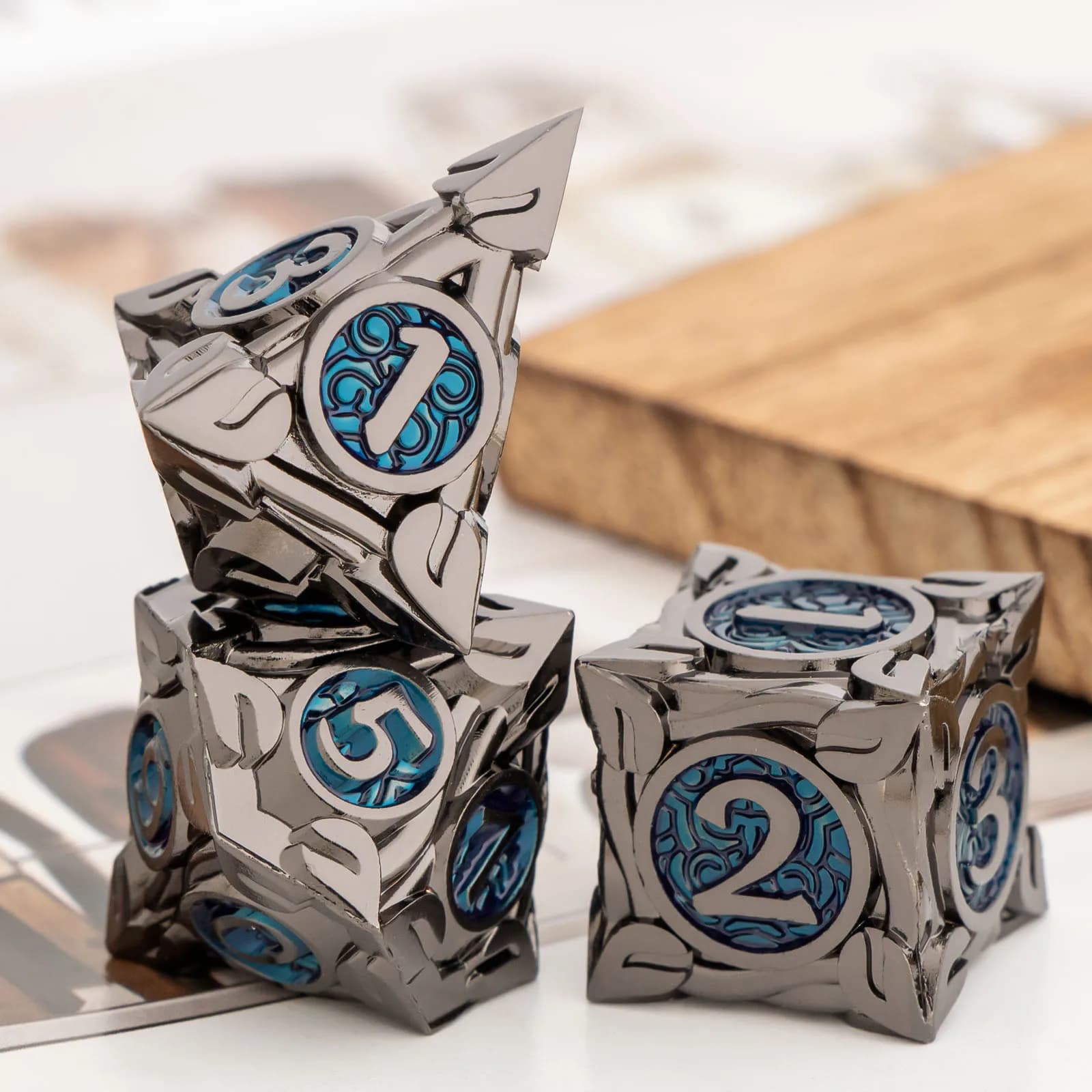 Set di dadi poliedrici in metallo pesante per Dungeons & Dragons Set di dadi D&D RPG Dadi in metallo per giochi da tavolo Pathfinder MTG Dadi regalo