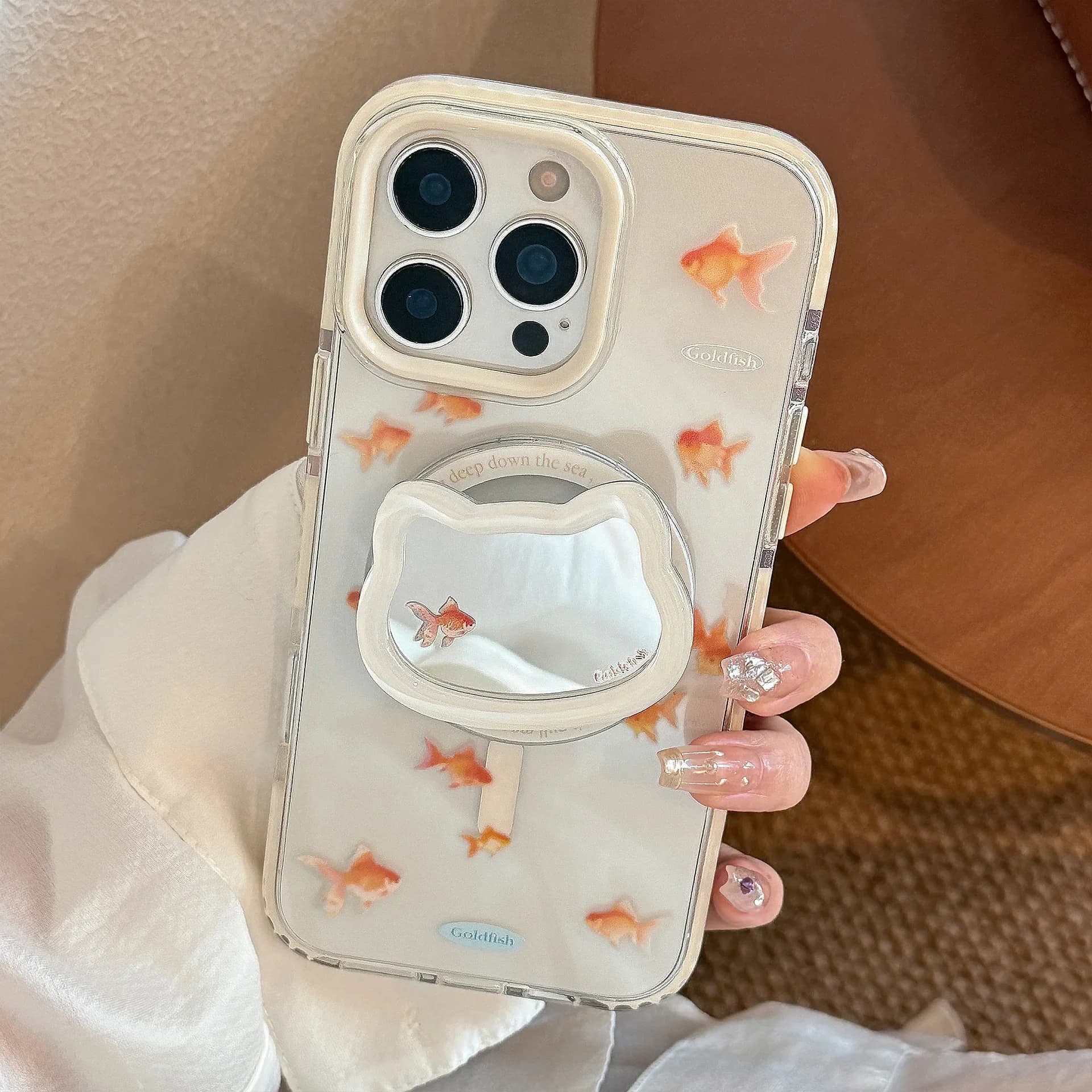 Pesci rossi coreani con supporto per specchio per gatti cartoni animati Custodia magnetica per telefono per iPhone 17 16 15 14 13 12 Pro Max Cover antiurto