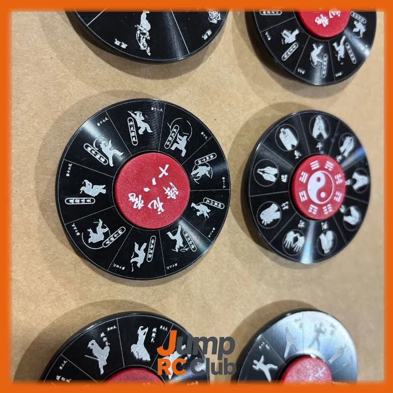 Finger Spinner in Stile Tradizionale Cinese, Giocattolo Antistress con Motivi di Arti Marziali Kung Fu, per Alleviare Stress e Ansia, per Adulti e Bambini
