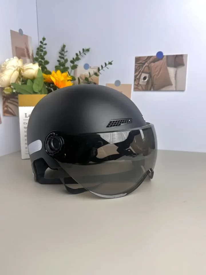Casco da Moto Vintage Nero con Occhiali Protettivi per Uomo e Donna, per E-bike, Ciclismo e Pendolarismo Urbano