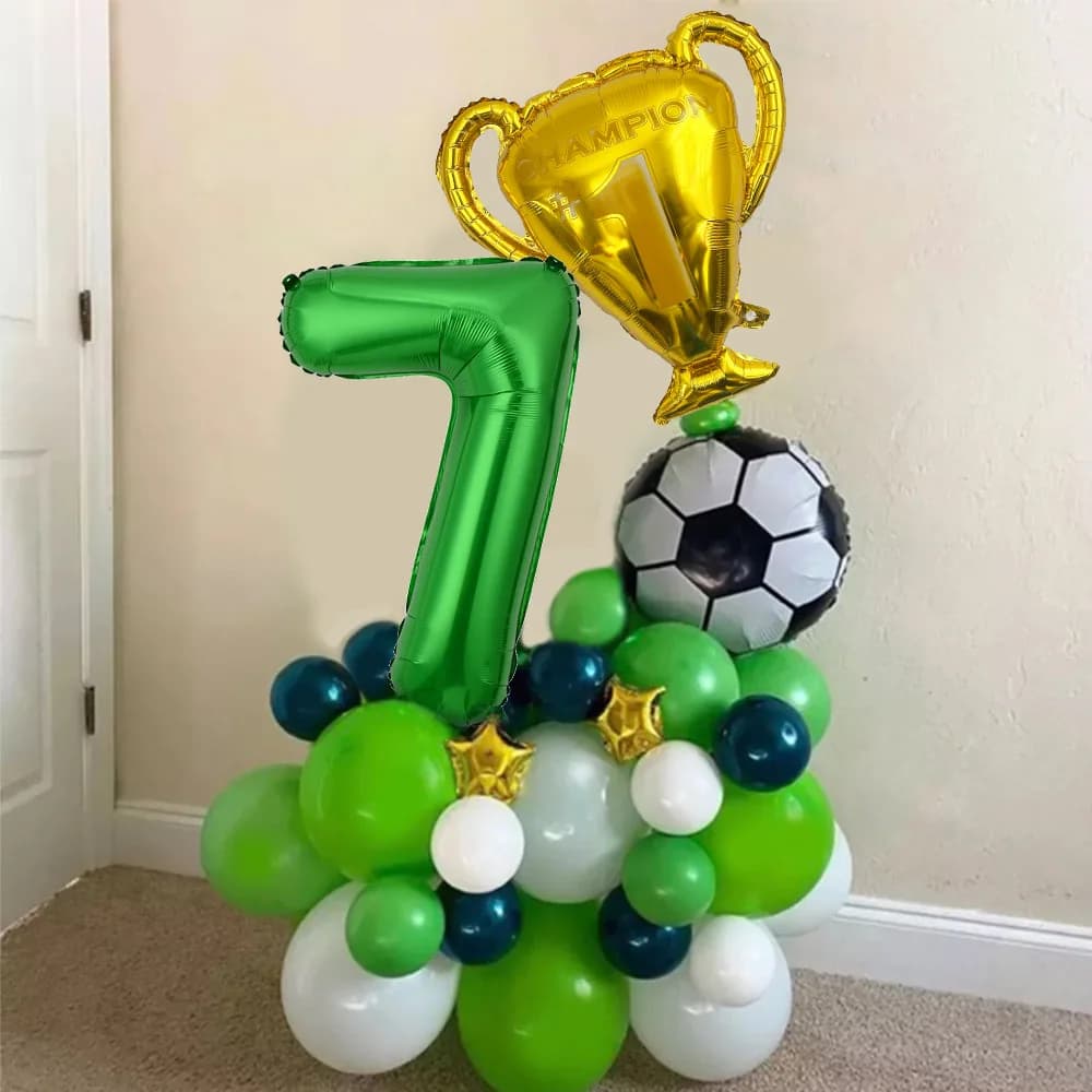Kit di 32 Palloncini a Tema Calcio, Scarpe da Calcio, Palloncini in Foil a Forma di Trofeo, Decorazioni per Feste di Compleanno Sportive per Bambini, Baby Shower, Club di Calcio