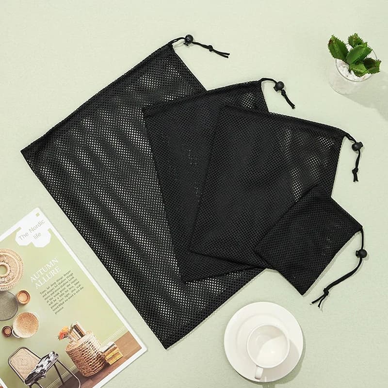 Black/White Resistant Network Drawstring Bag: Multipurpose Space for Home/Travel / Outdoor White