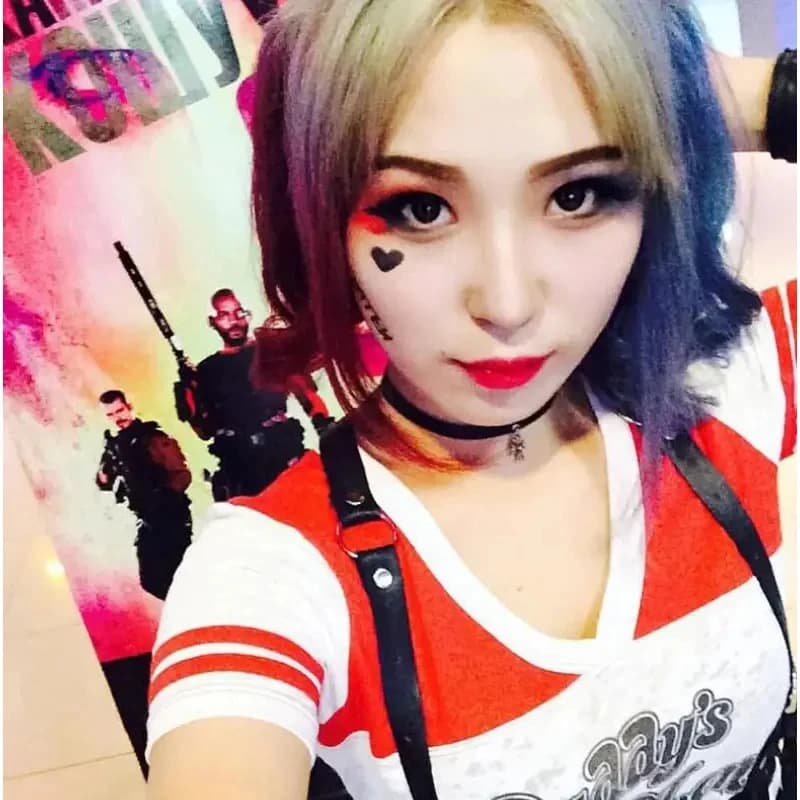 ☆ SunlCos Anime Harley Tops Maglietta a maniche corte Quinn Cosplay T-Shirt Parrucca Cappello Uniformi Squadra di Capelli Halloween ☆