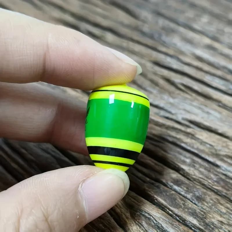 2 PC Shrimp fishing float with central hole-1/4 Lead weight Bobber Mini float for fishing with shrimp Sensitive motion detection