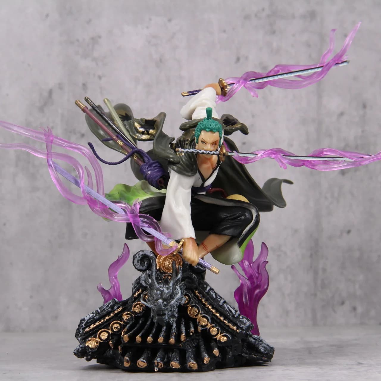 Statuetta Action Figure Anime One Piece di Zoro con Tre Spade, 22 CM, con Scatola, Modello in PVC da Collezione, Giocattolo per Ragazzi