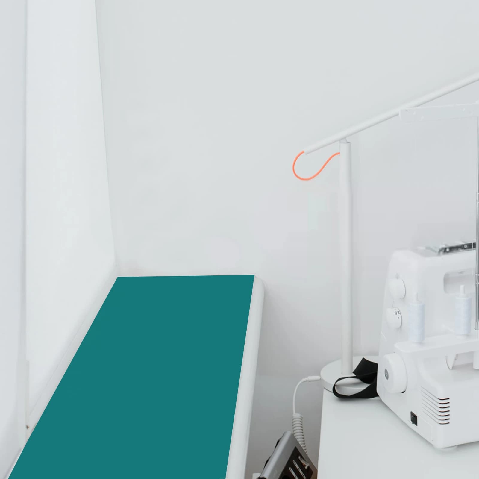 Tappetino Antistatico, 300x60cm, Tappetino da Tavolo in Gomma ESD Resistente alle Alte Temperature, Protezione da Scariche Elettrostatiche per Circuiti, Telefoni, PC, Tablet
