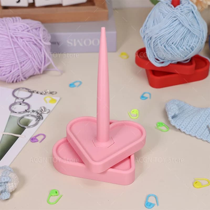 Supporto per supporto per filato stampato in 3D Strumenti per maglieria rotante in plastica Supporto per uncinetto per principianti Bobina per filo per cucire Strumento per avvolgitore di palline di lana