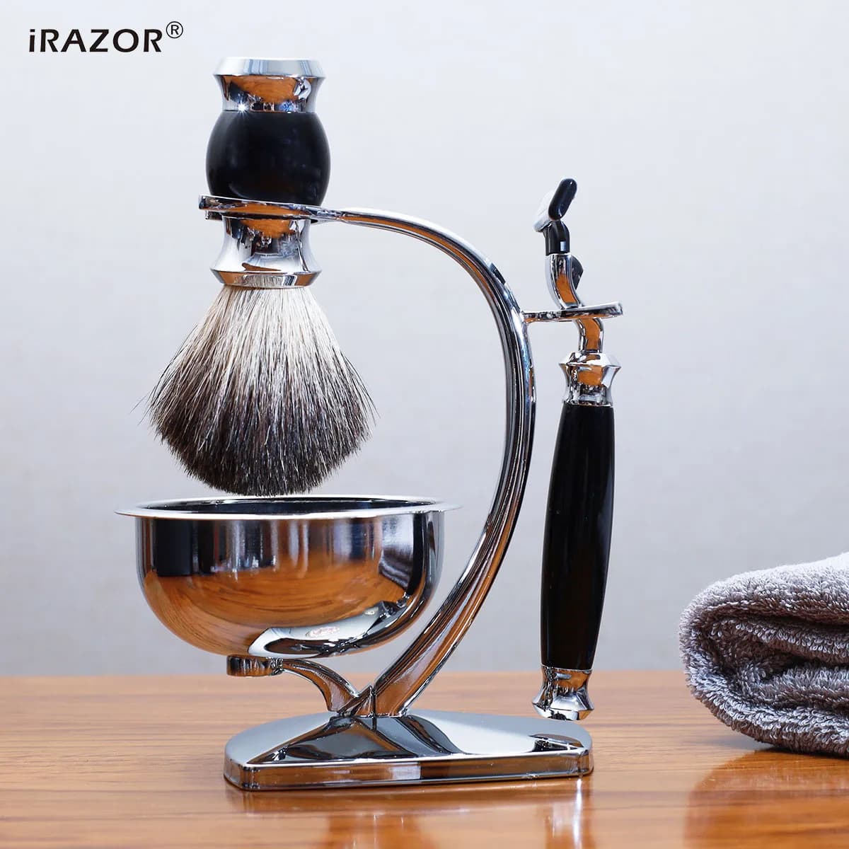 iRAZOR Luxury Classic 4 in 1 men's beard kit Gift set with rate hair brush for facial cleansing and safety shaver for Mach 3 beard