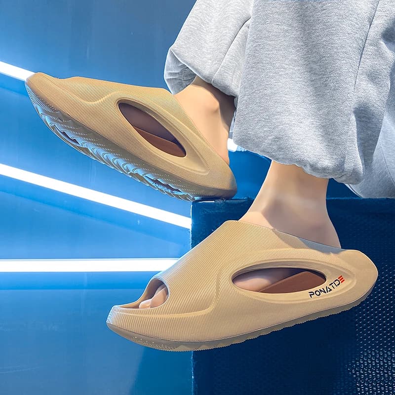 Nuovi sandali estivi antiscivolo con plateau spesso e morbido, ciabatte da donna e da uomo per interni ed esterni, pantofole da doccia e da bagno per adulti