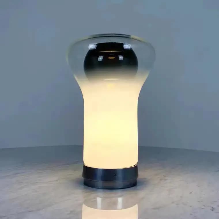 Lampada da Tavolo in Vetro di Design Nordico Postmoderno di Alta Gamma, Luce Minimalista Creativa per Studio, Camera da Letto e Soggiorno