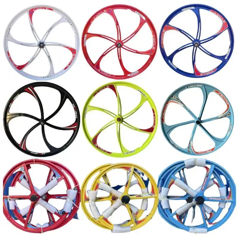 Mozzo ruota per bicicletta da 24/26 pollici materiale in lega di magnesio mozzo ruota integrato freno a disco larghezza massima del pneumatico 2,35