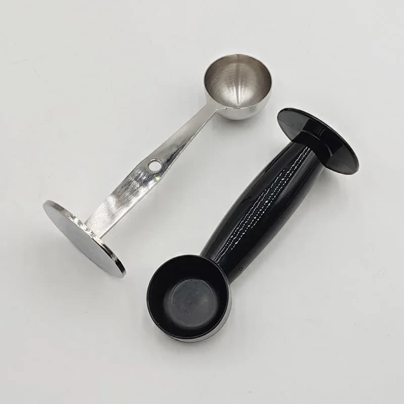 Cucchiaini da caffè 2 in 1, cucchiaio dosatore in acciaio inossidabile 304, con fondo pressato per macinare il caffè con pressa per chicchi di caffè