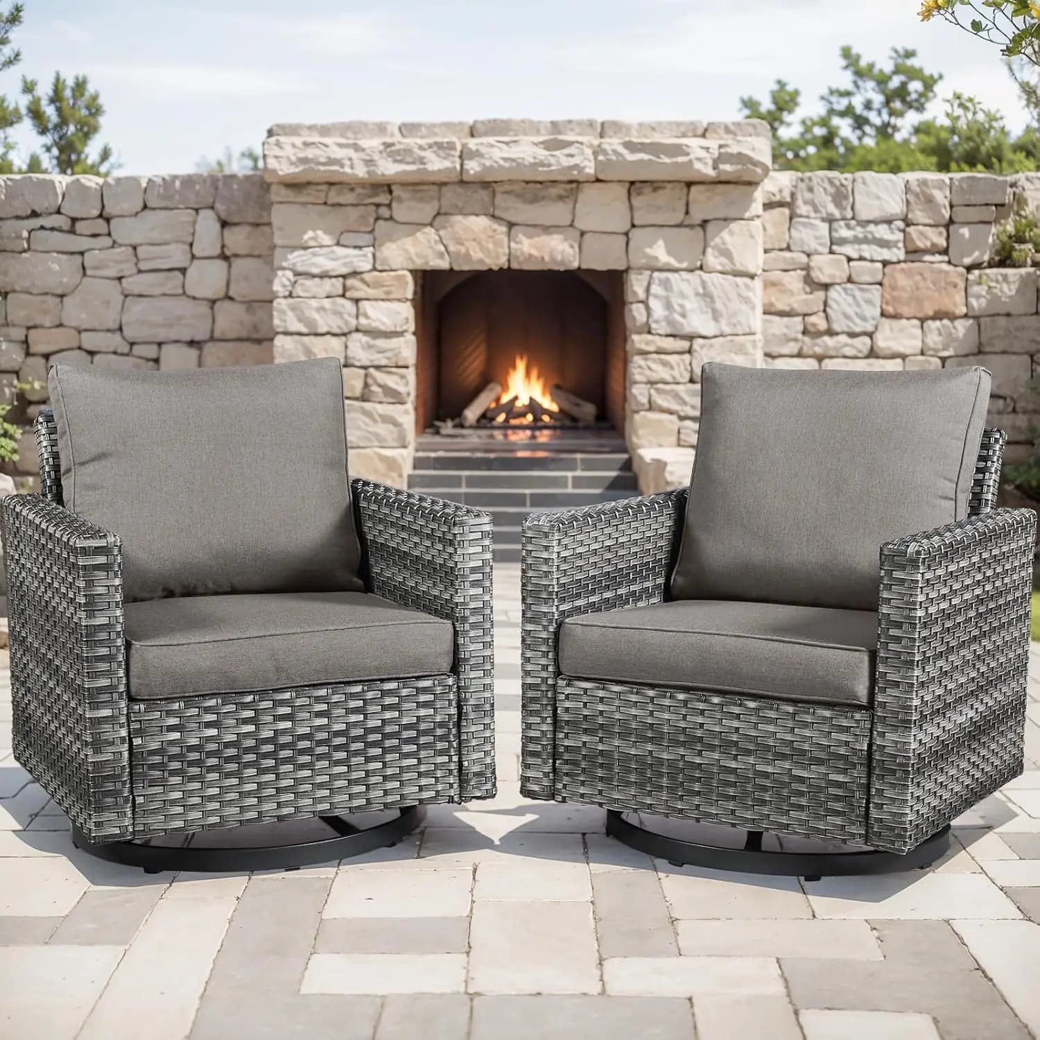 Set di 2 Sedie da Patio Girevoli in Vimini Grigio Misto con Cuscini Impermeabili e Telaio in Metallo per Veranda, Terrazza, Giardino, Personalizzabili