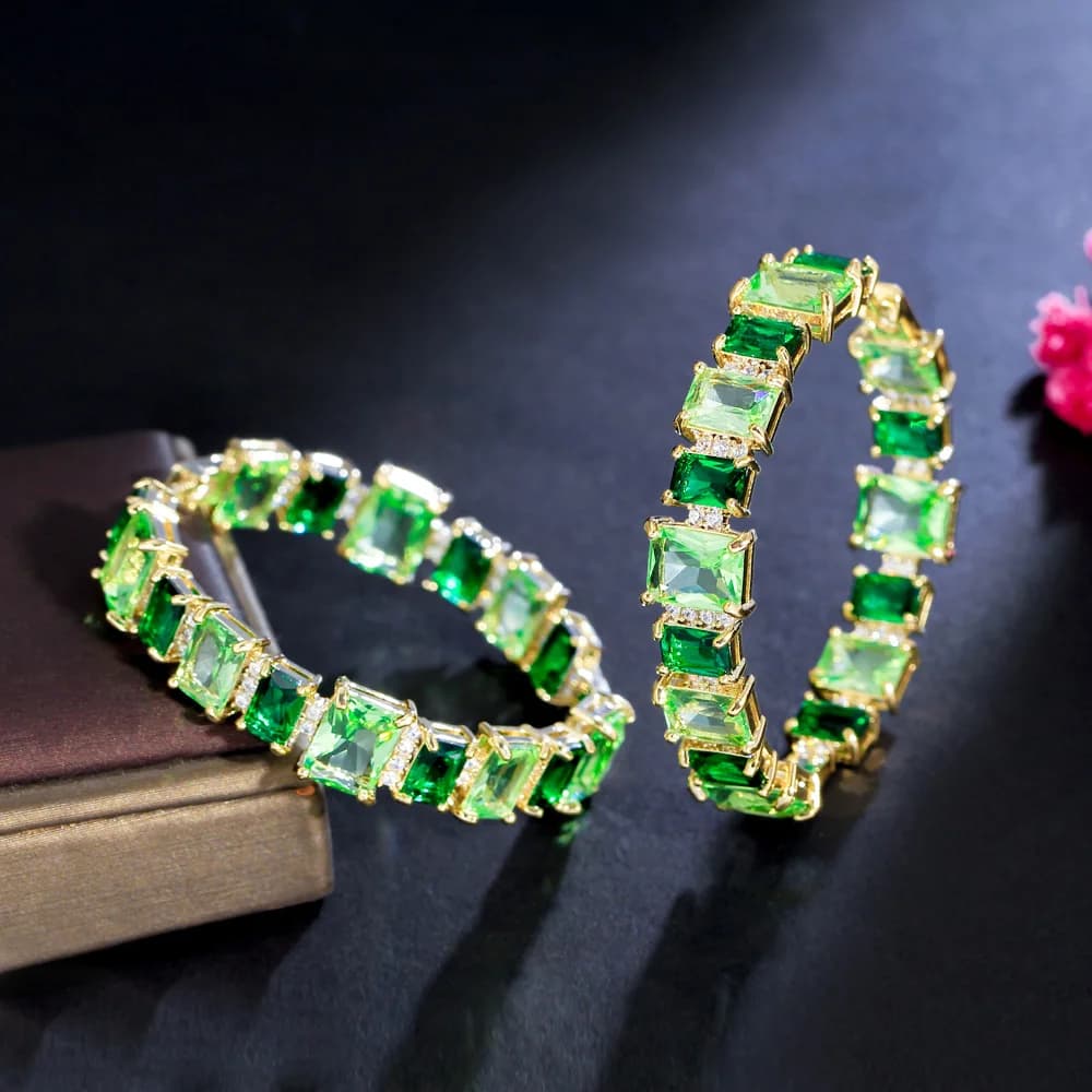 CWWZircons Square Light Green Cubic zircone Crystal Women Big Round Hoop orecchino brasiliano placcato oro Summer Party Jewelry CZ406