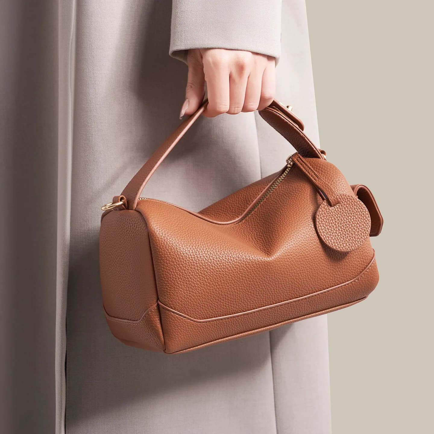 Borsa per pannolini Fast Fetch con design a apertura superiore che consente un accesso immediato agli oggetti per bambini di uso frequente